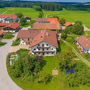 Apartment Gilg-kräuterhof, Schnaitsee